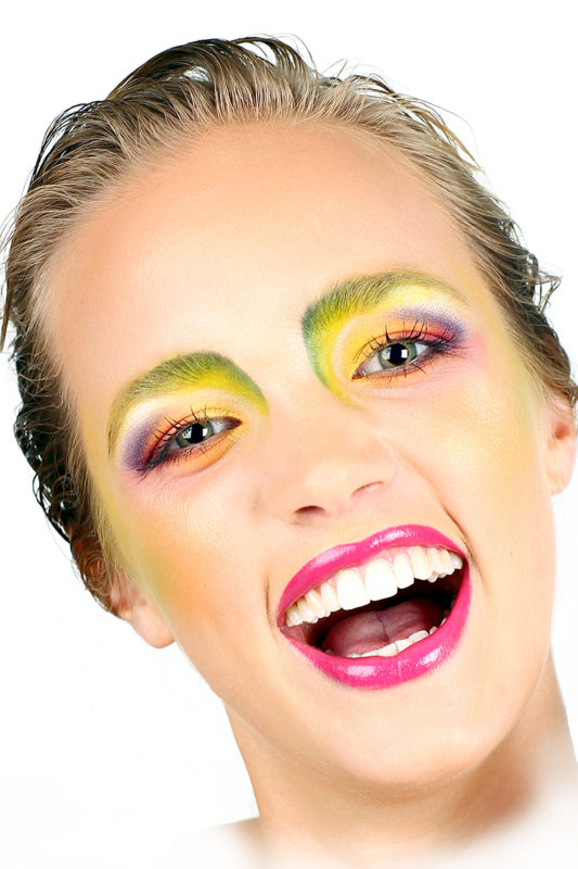 Regnbue makeup kvinde portræt